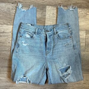 AMERICAN EAGLE OUTFITTERS Mom Jeans (Size 4 Regular)